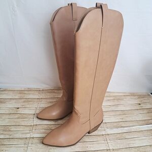 Universal Thread Tan Heeled Boots